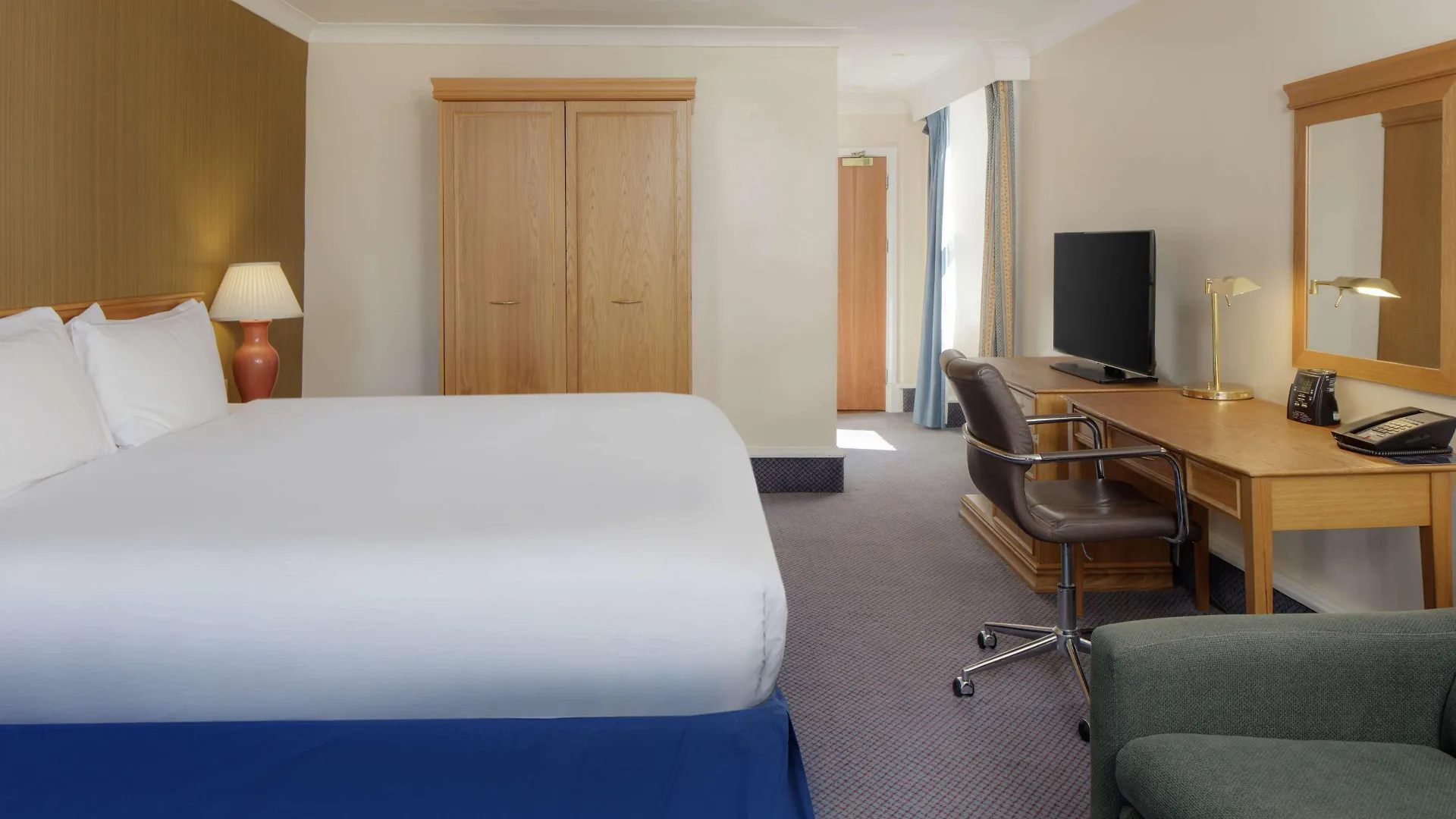 Hilton Nottingham Hotel 4*,
