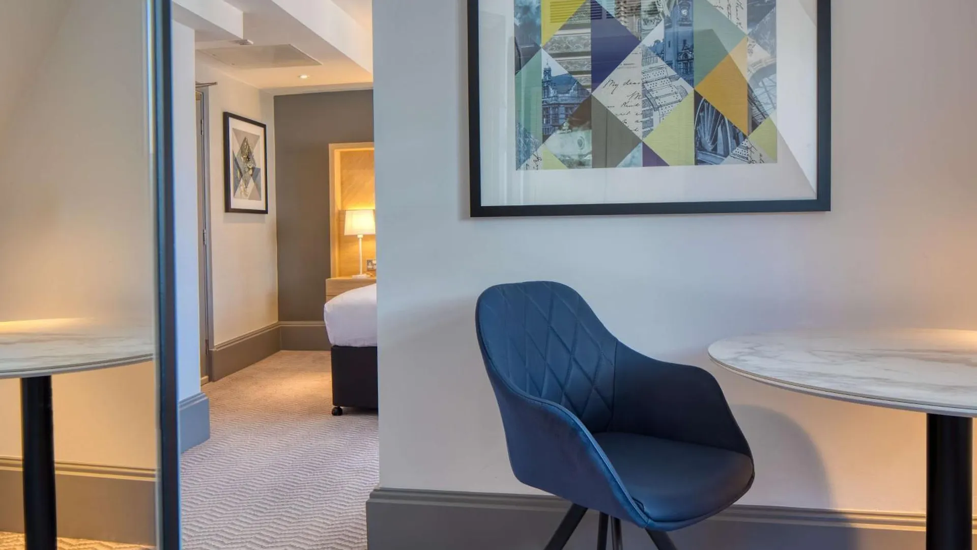 Hilton Nottingham Hotel 4*,