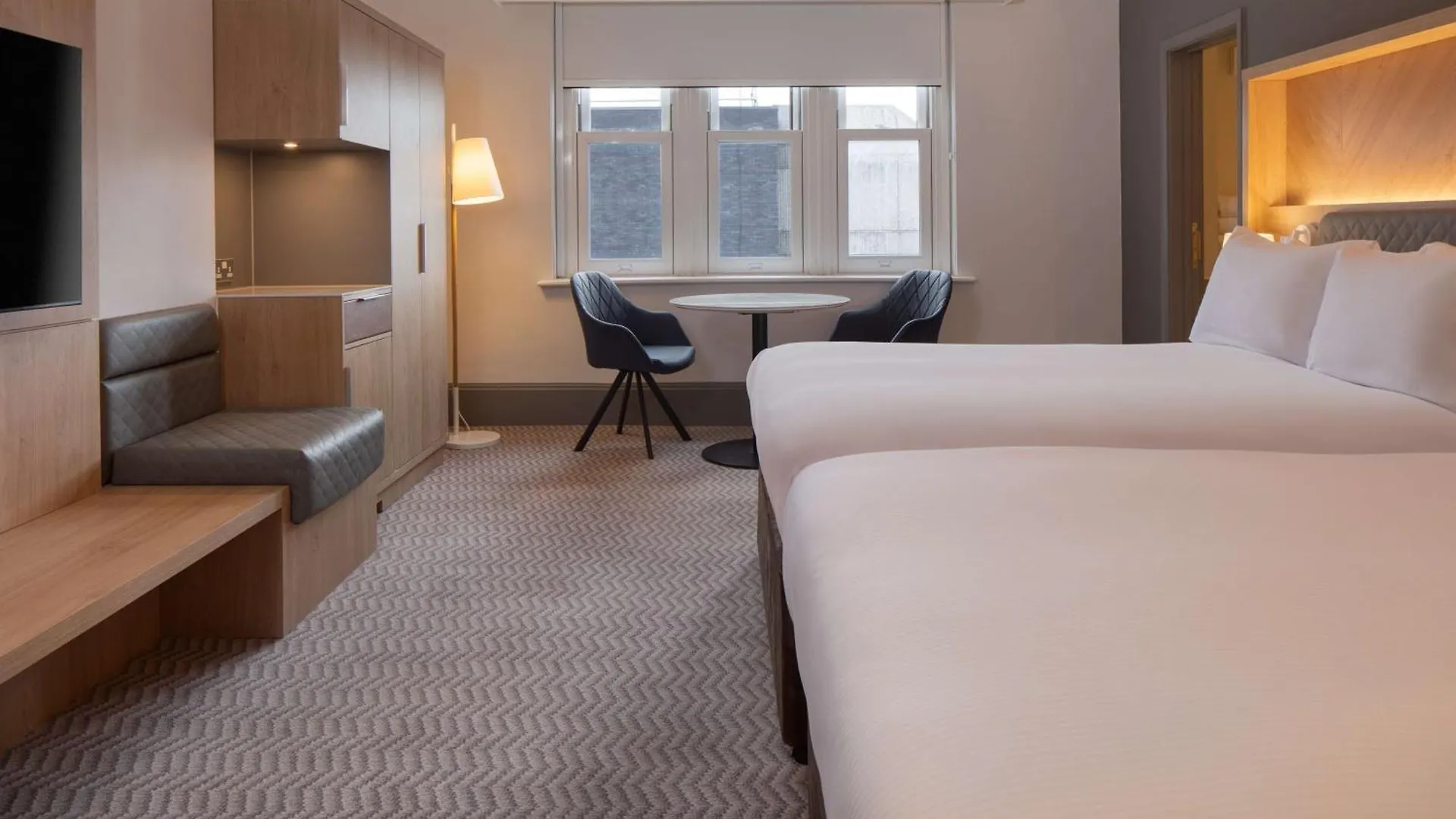 Hilton Nottingham Hotel 4*,